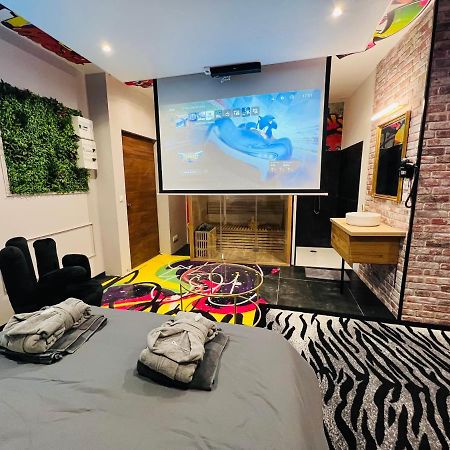 Capsule Street Art - Sauna- Jacuzzi - Playstation 5 - Billard - Netflix - Home Cinema - Terrasse Douai Zewnętrze zdjęcie