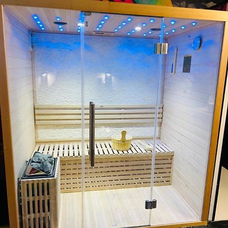 Capsule Street Art - Sauna- Jacuzzi - Playstation 5 - Billard - Netflix - Home Cinema - Terrasse Douai Zewnętrze zdjęcie