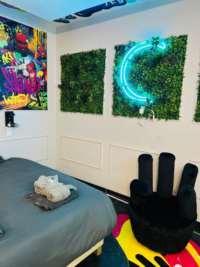 Capsule Street Art - Sauna- Jacuzzi - Playstation 5 - Billard - Netflix - Home Cinema - Terrasse Douai Zewnętrze zdjęcie